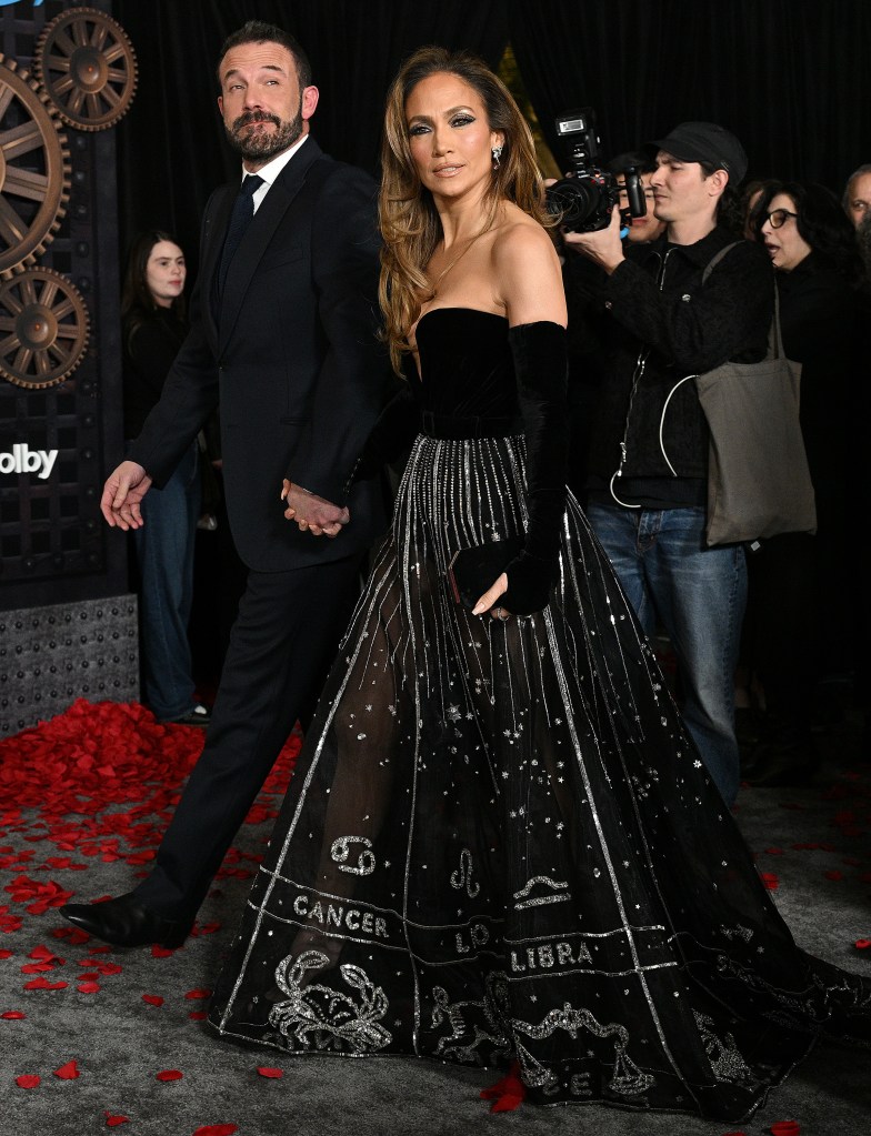 Jennifer Lopez et Ben Affleck à la première de "This Is Me...Now: A Love Story"