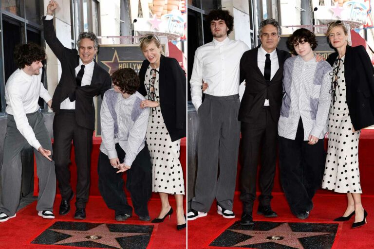 Mark Ruffalo rit avec ses enfants plus âgés alors qu’ils prennent des poses idiotes lors de la cérémonie des étoiles du Hollywood Walk of Fame