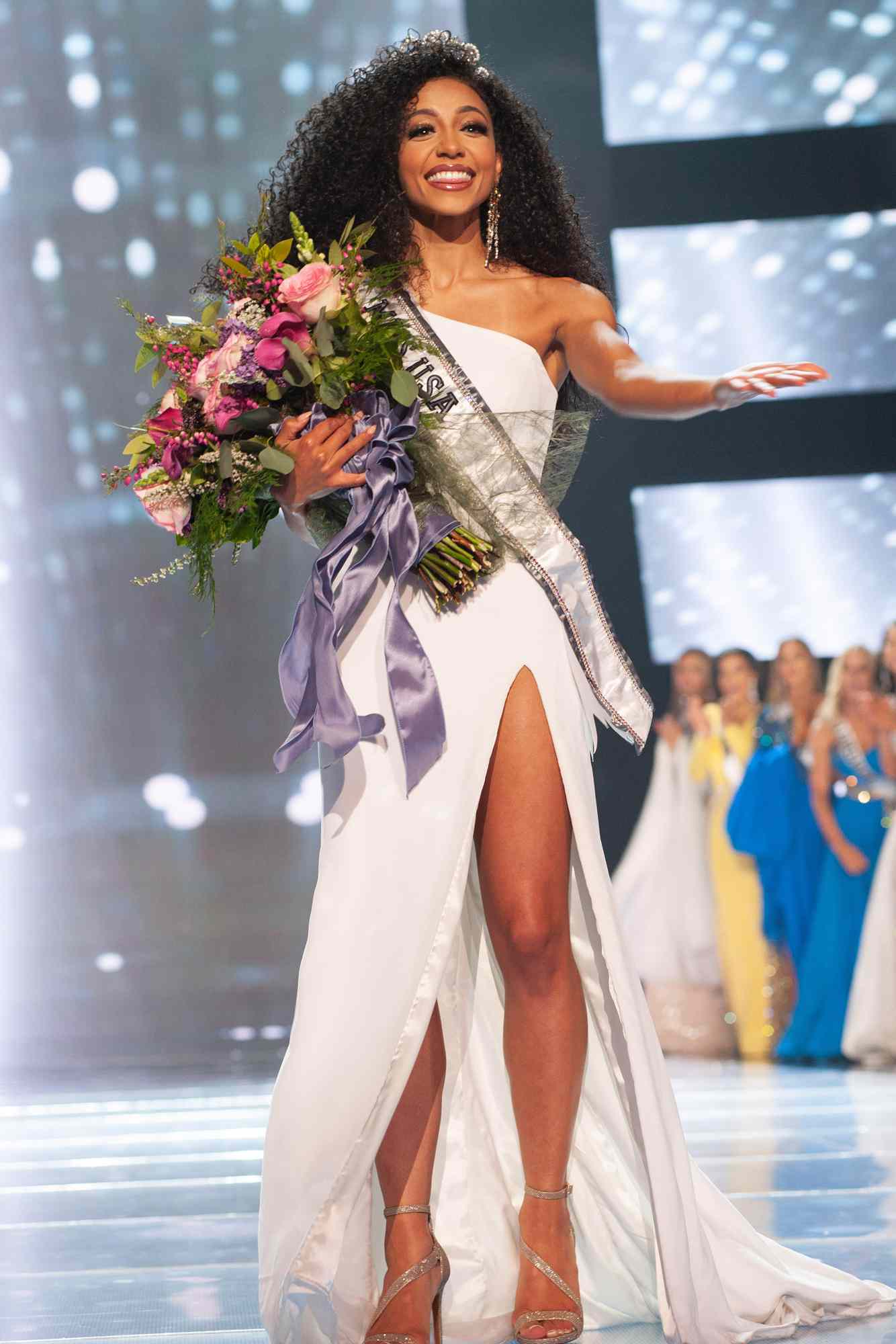 Cheslie Kryst, Miss Caroline du Nord USA 2019, est couronnée Miss USA