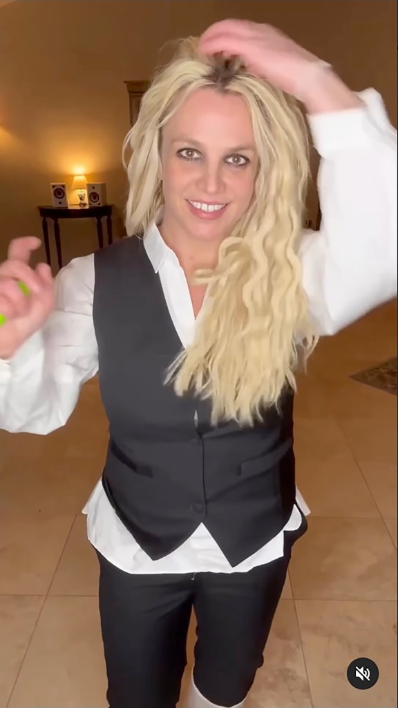 Britney Spears posant dans une tenue