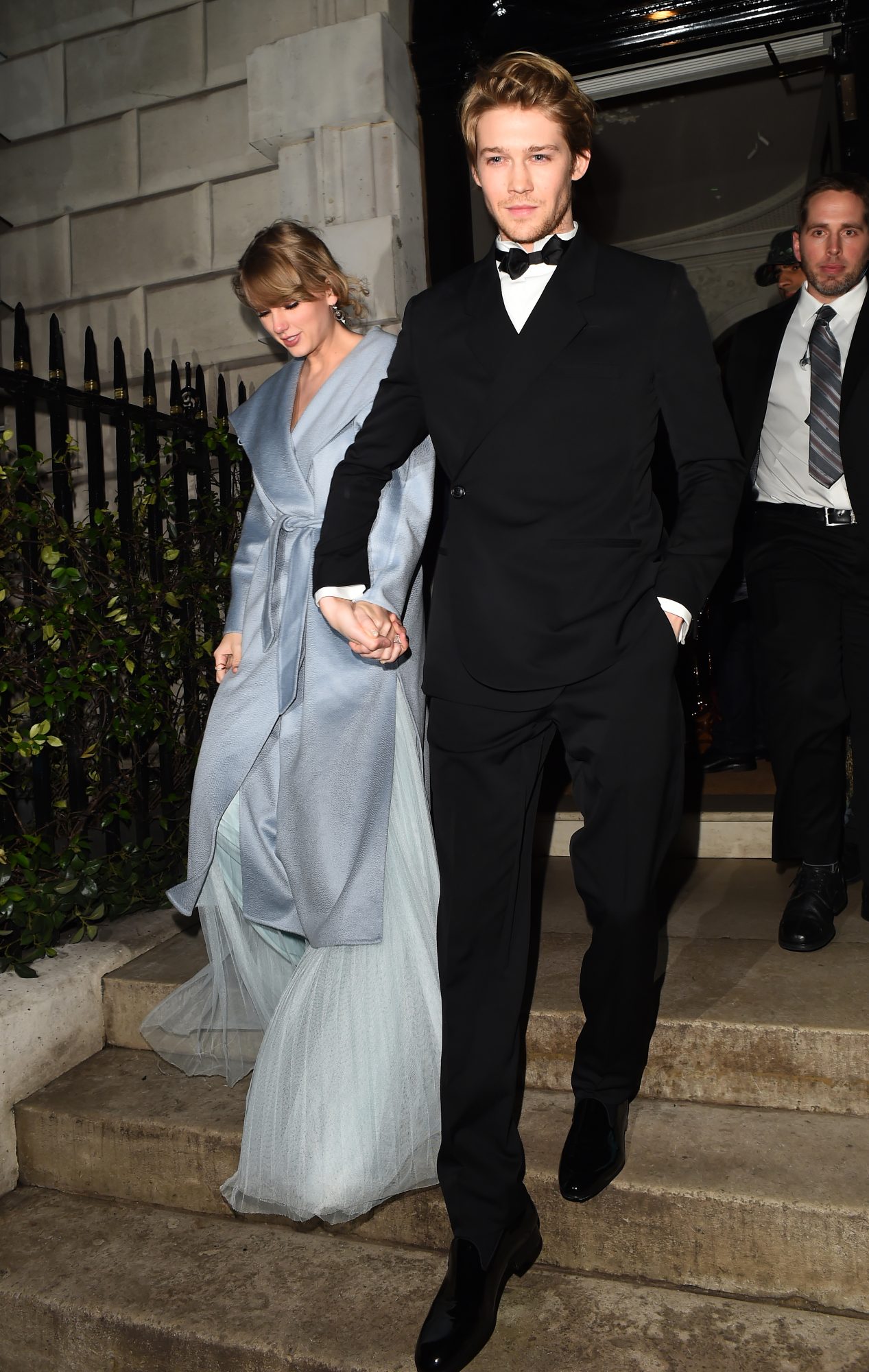 Taylor Swift et Joe Alwyn assistent à la soirée mode et cinéma du British Vogue et Tiffany & Co.