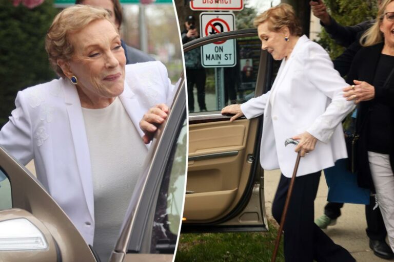 Julie Andrews, 88 ans, a l’air radieuse lors d’une rare sortie shopping dans les Hamptons